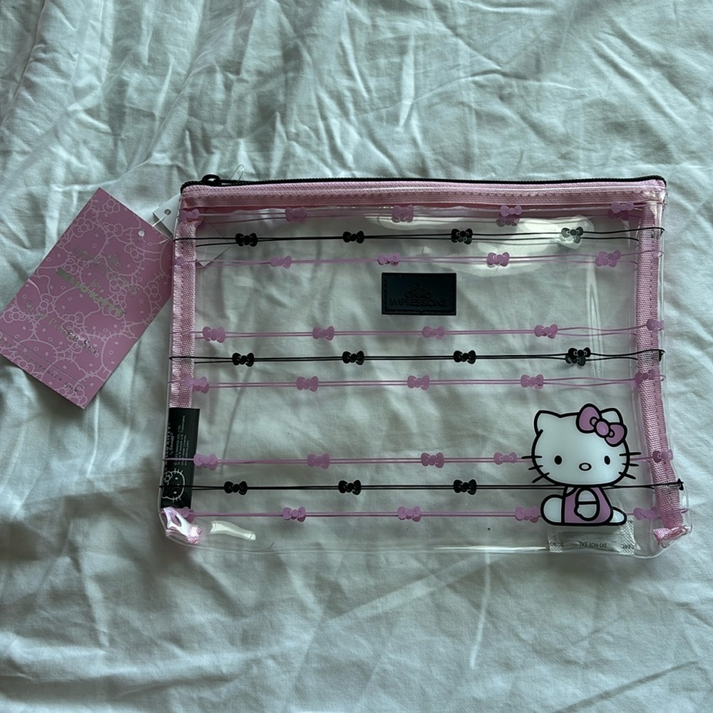 Impressions vanity slim pouch 💕